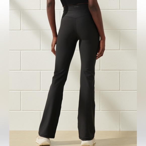 NWOT YPB SculptLUX Flare Leggings- Espresso- XS Short - Picture 2 of 7